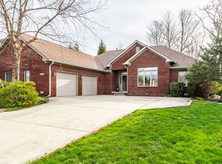 3927 S Cedar Creek Ln, New Palestine, IN 46163