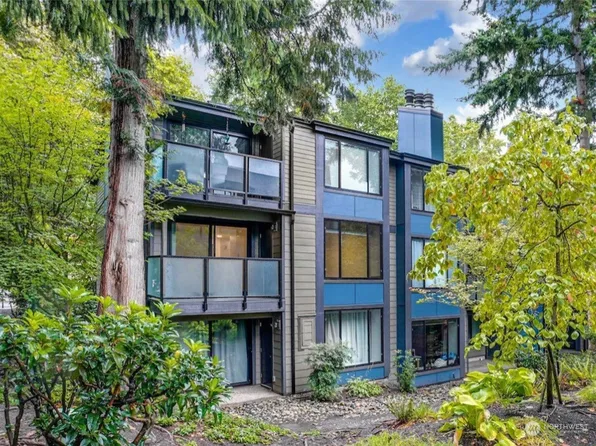 10545 Meridian Avenue N #205, Seattle, WA 98133