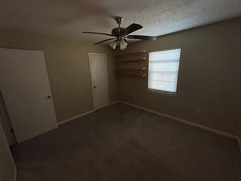10062 Jefferson Hwy #C — Photo 29