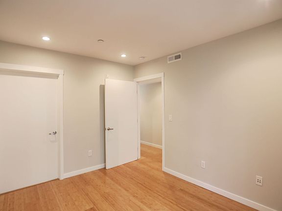 5th image of 2889A 24th St