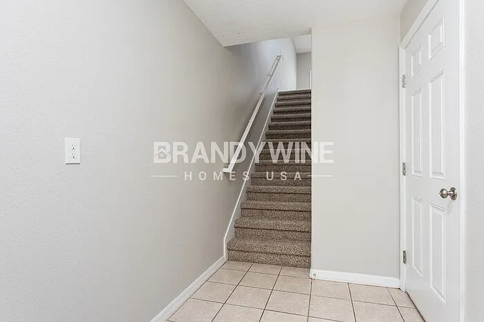 5595 Mercado Dr — Photo 12