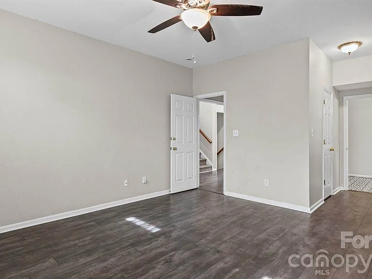 125 Forest Ridge Rd — Photo 11
