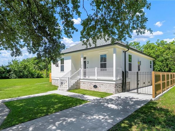 3740 Norwood Dr, Chalmette, LA 70043