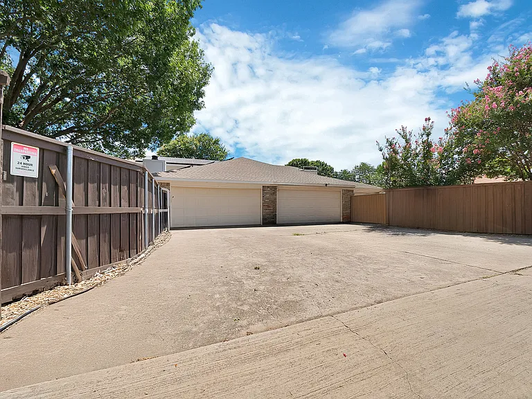 4021 San Mateo Dr — Photo 30
