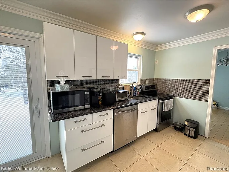 44820 Yorkshire Dr — Photo 4