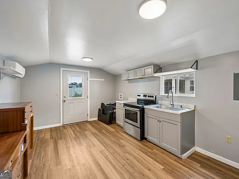156 Verano St — Photo 17