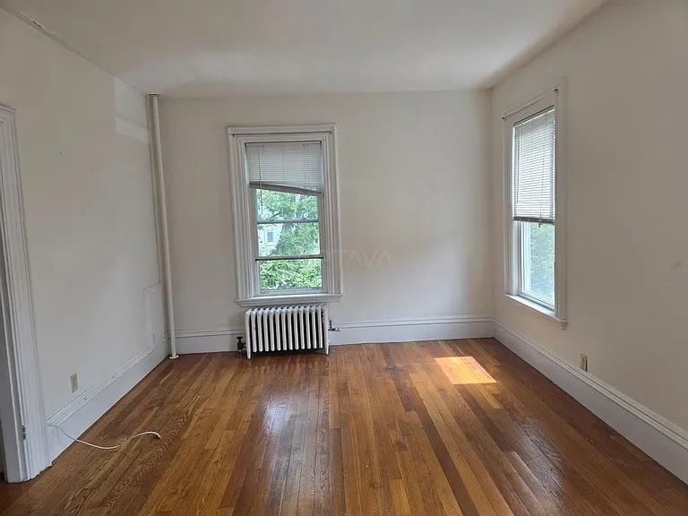 21 Forest St #6 — Photo 5