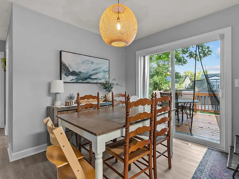 424 E Ocean Ave — Photo 5