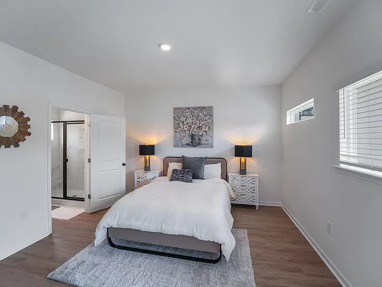 1205 Lomax Ave — Photo 17