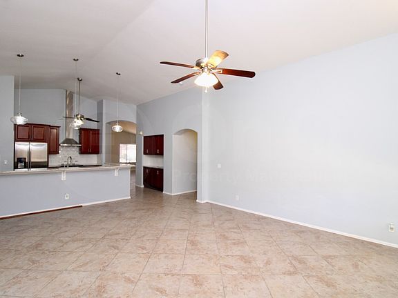 5th image of 511 E Pinto Dr