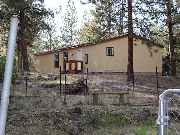 View of back of home