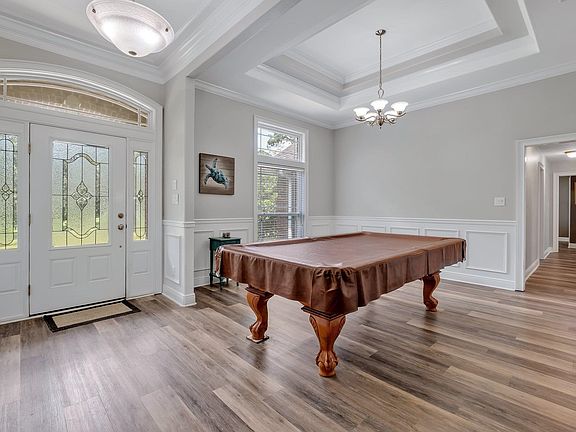 4th image of 7465 Bowling Green Dr