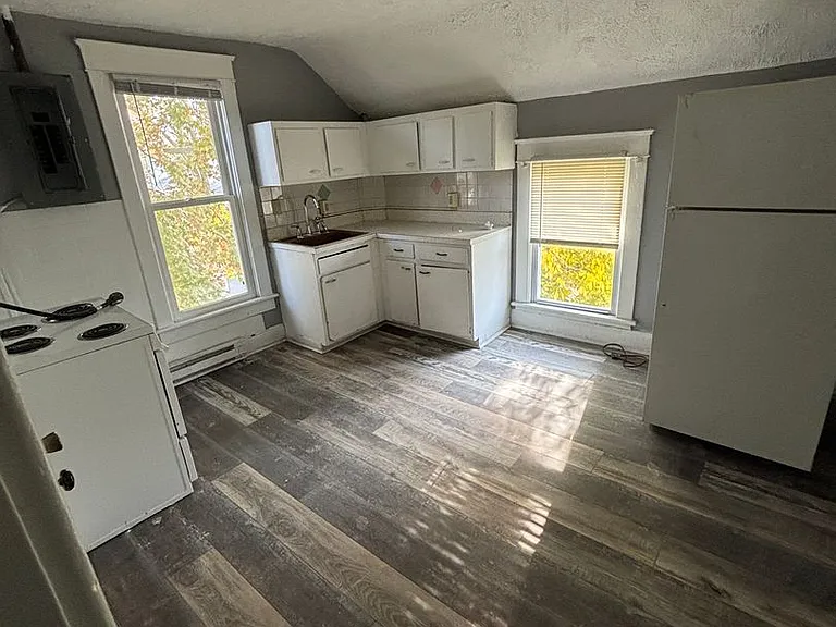 313 Gross St — Photo 3