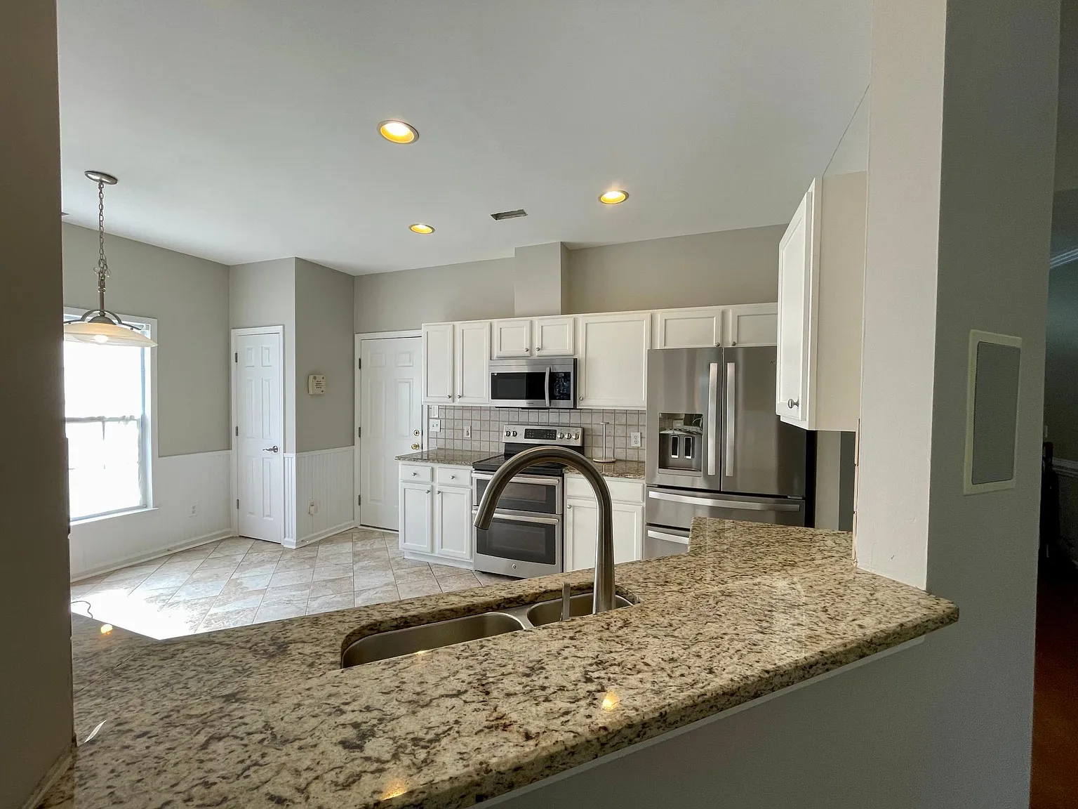 3710 Pemberton Way — Photo 4