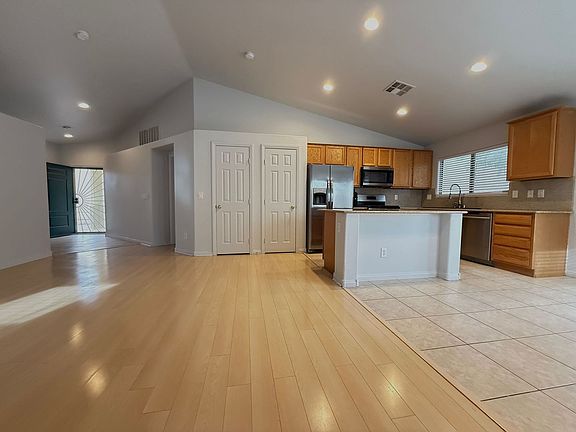 5th image of 212 Tainted Berry Ave