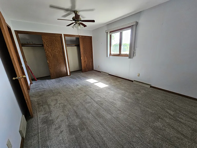 W330N9225 W Shore Dr — Photo 25