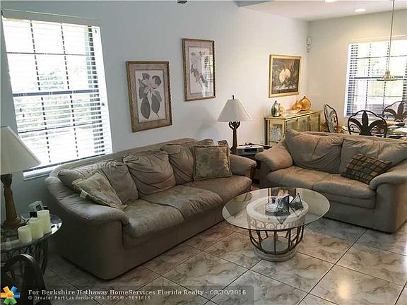 2nd image of 220 City View Dr #220