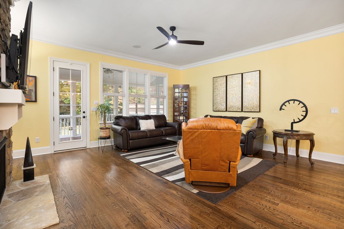 next background image