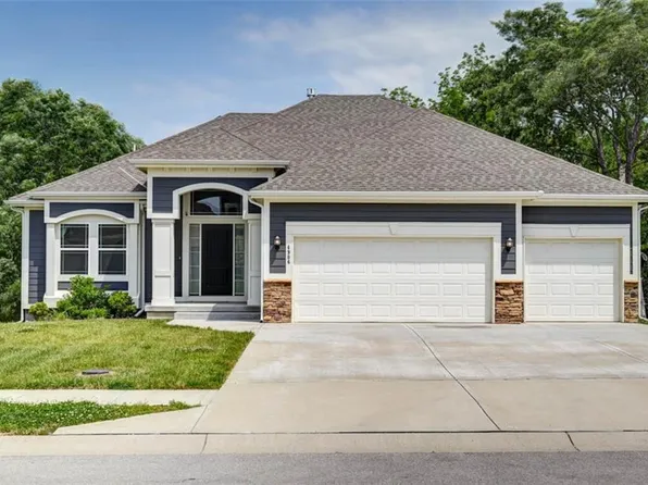 4906 NE 105th St, Kansas City, MO 64156