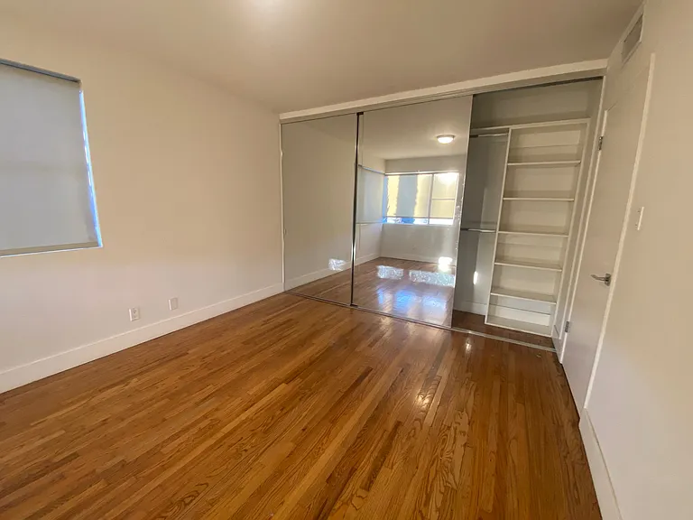 3138 S Barrington Ave #A — Photo 5