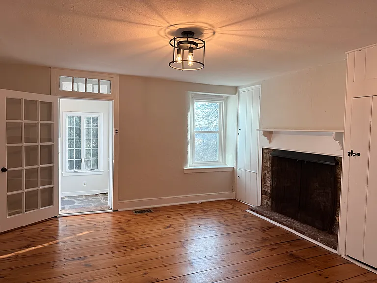 631 Penns Park Rd — Photo 5
