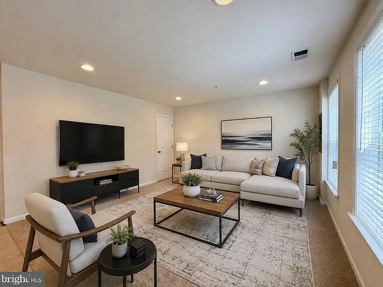8912 Tower Pl — Photo 3