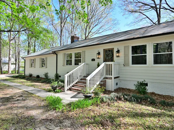 303 Cedarwood Dr, Knightdale, NC 27545