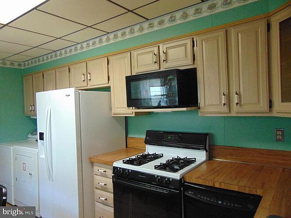 2nd image of 134 N Mill St