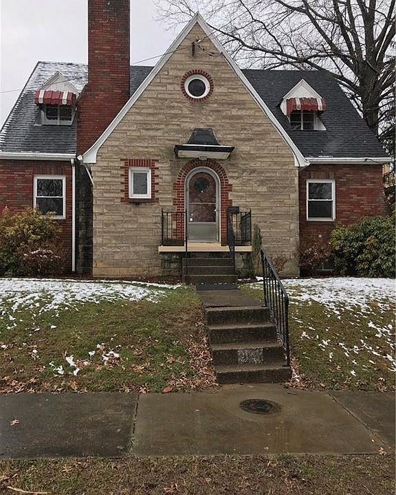 1st image of 2107 Maxwell Ave