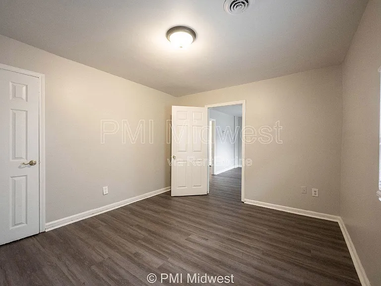 524 W 23rd St #2 — Photo 17