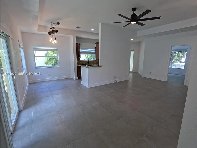1211 SW 84th Ter — Photo 11