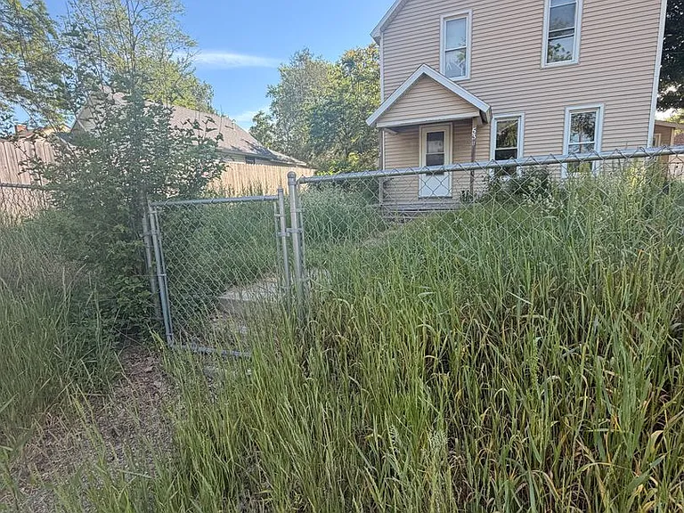 2425 Four Mile Rd NW — Photo 19