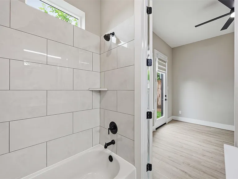 4013 Griggs Rd #B — Photo 18