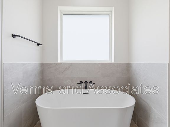 4th image of 1240 Mammoth St