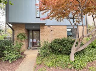 1727 Ivy Oak Sq, Reston, VA 20190