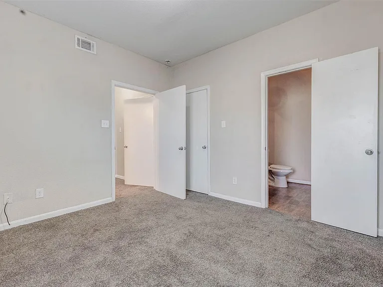 8622 Torcello St — Photo 10
