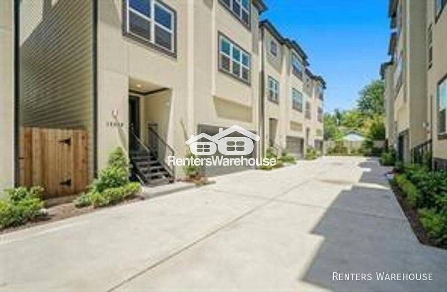 1st image of 1333 W 22nd St E
