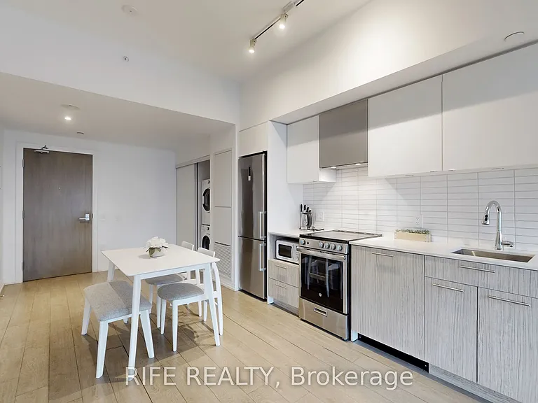251 Jarvis St #830 — Photo 13