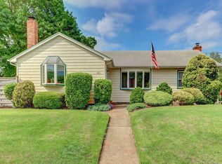 1811 Relyea Dr, Merrick, NY 11566