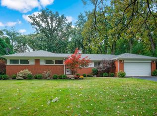 733 Linden Ave, Lake Forest, IL 60045