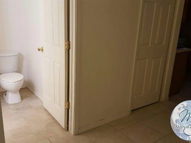 3 bed, 1.0 bath, 1008 sqft, $1,330 — Photo 8