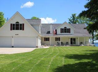 4486 Weeks Bay Dr, Hubbard Lake, MI 49747