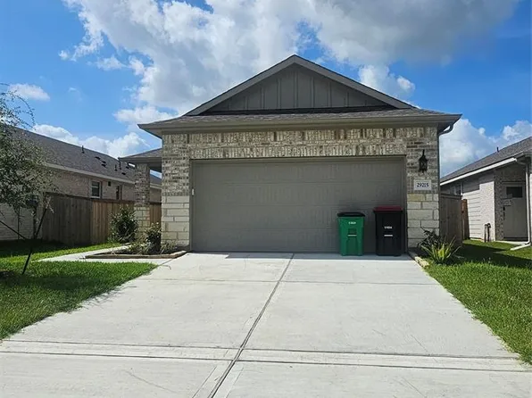 29215 Farmhouse Estates Dr, Waller, TX 77484