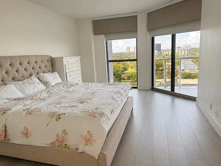3640 Yacht Club Dr #1403 — Photo 11