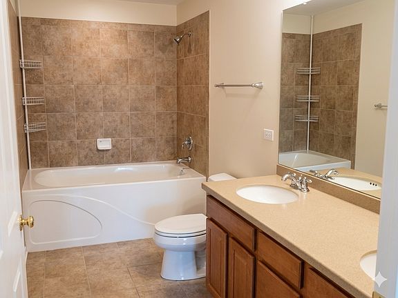 5th image of 601 W Rand Rd APT 109