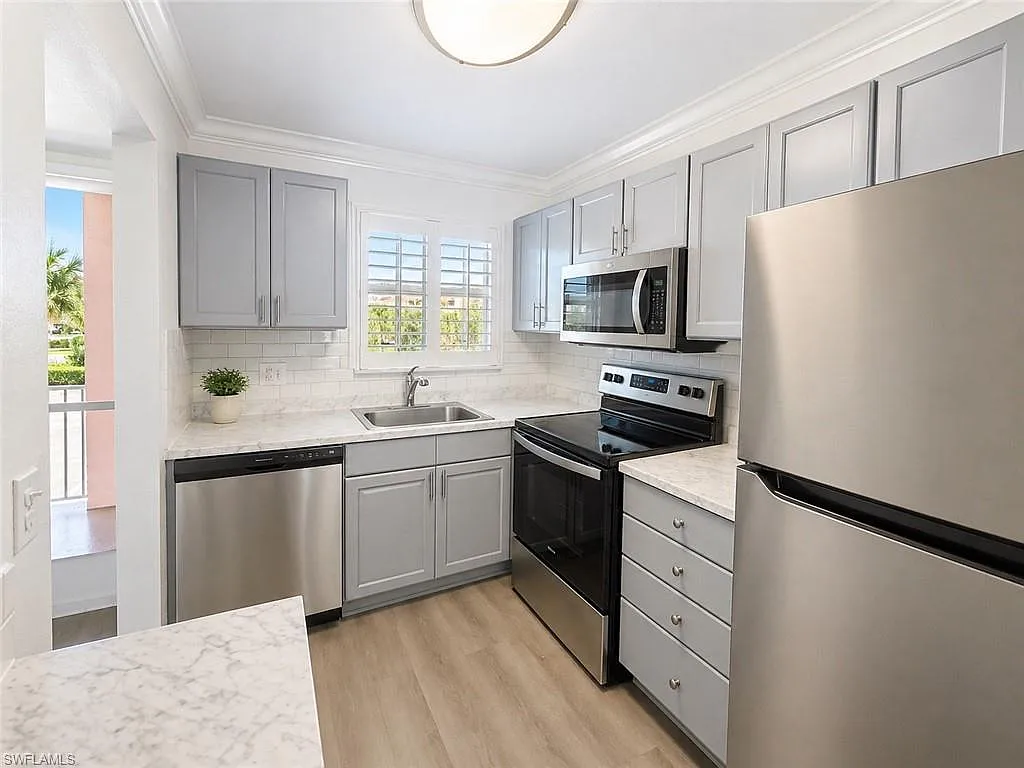 2 bed, 2.0 bath, 842 sqft, $1,780 — Photo 1