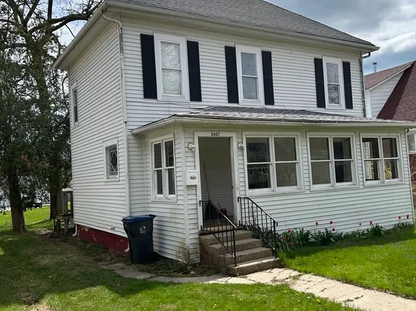 2607 Elizabeth Ave, Zion, IL 60099