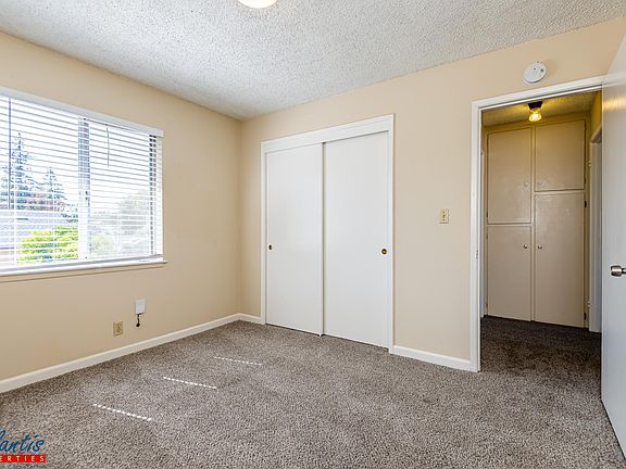 5th image of 411 Clifton Ave #6