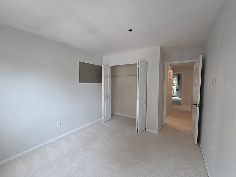 2740 118th Ave SE #302 — Photo 8
