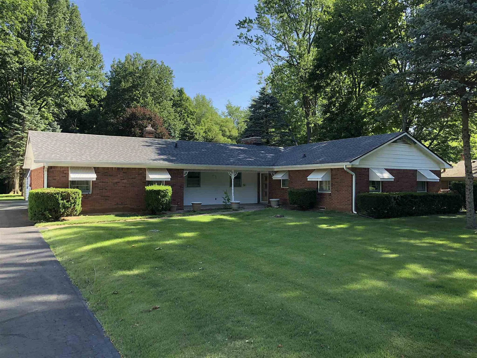 3730 Tade Ln photo 1